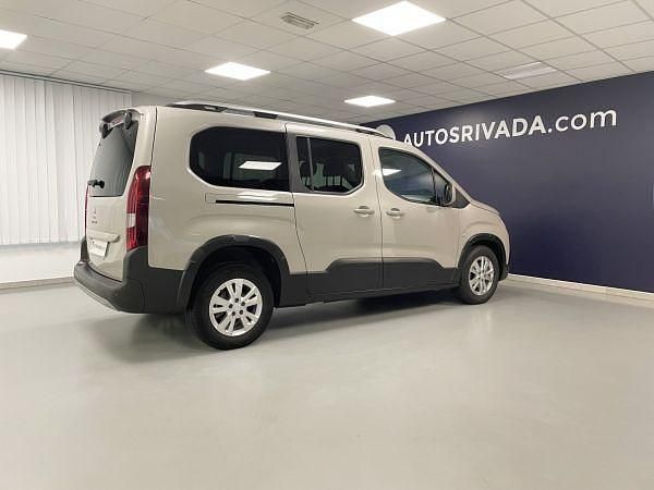 Usado Peugeot Rifter Allure 131 CV (96 kW) 2021 Gris seda (metalizado) Monovolumen