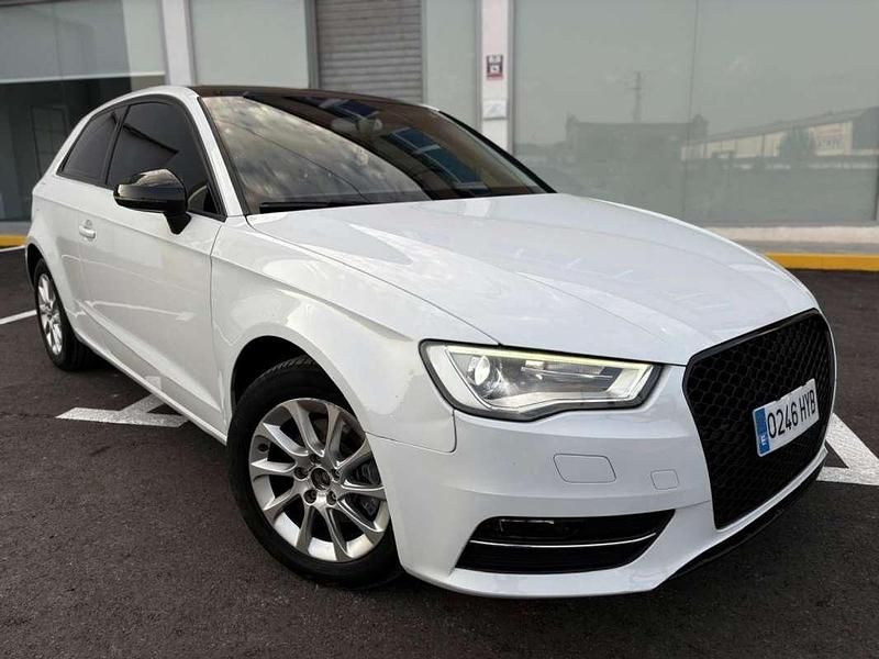 Blanco Usado 2014 Audi A3 Sport Utilitario | 7499 € (Buen precio) - Imagen 1/4