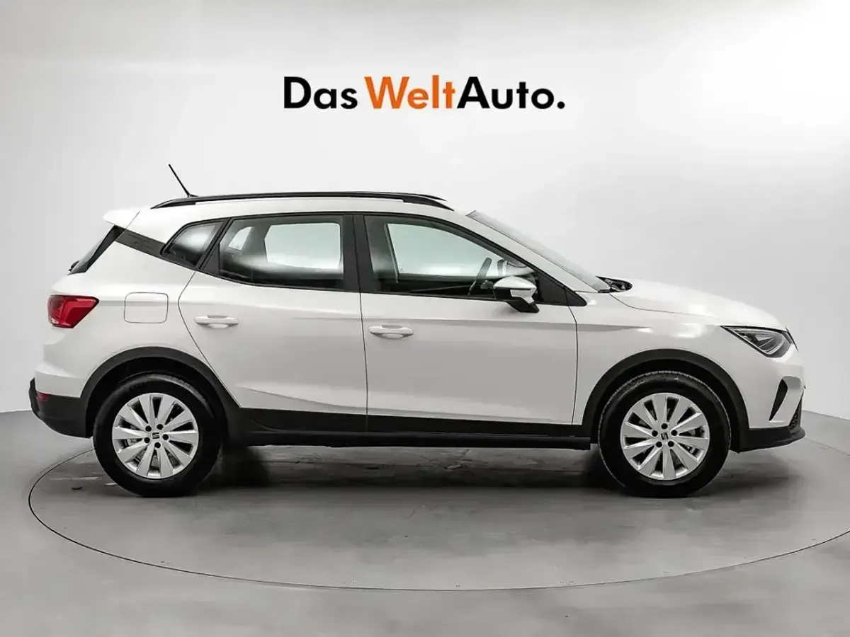 Begagnad Seat Arona Style 111 HK (81 kW) 2022 Vit SUV