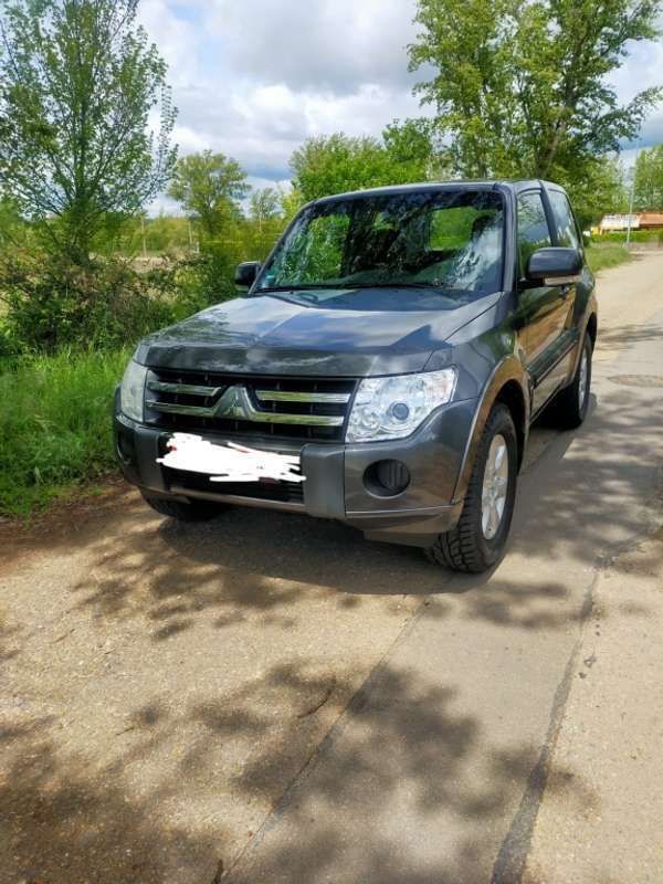 Gris Usado 2013 Mitsubishi Montero Spirit SUV | 20.400 € (Buen precio) - Imagen 1/4