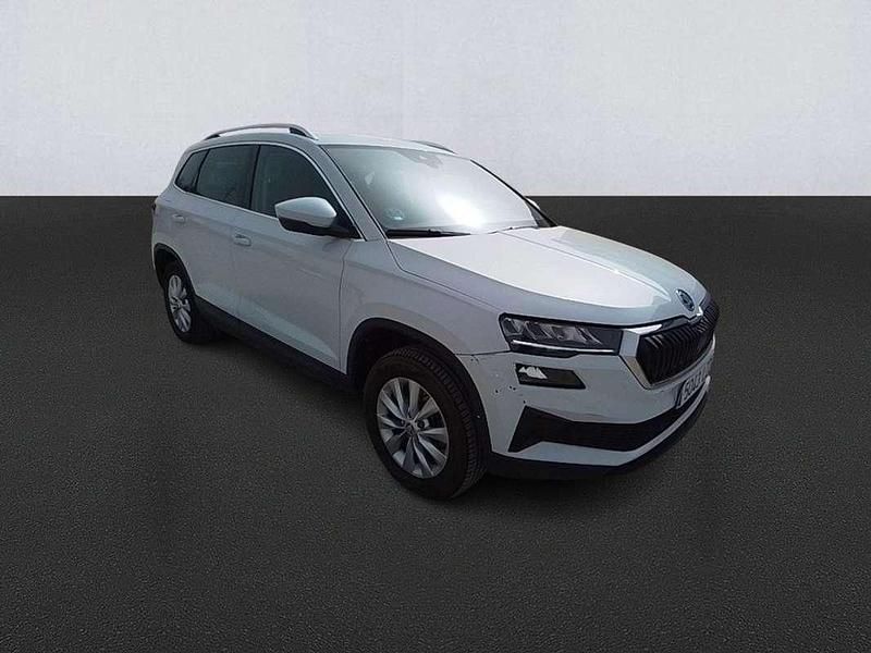 Usado Skoda Karoq Ambition 150 CV (110 kW) 2022 Blanco SUV