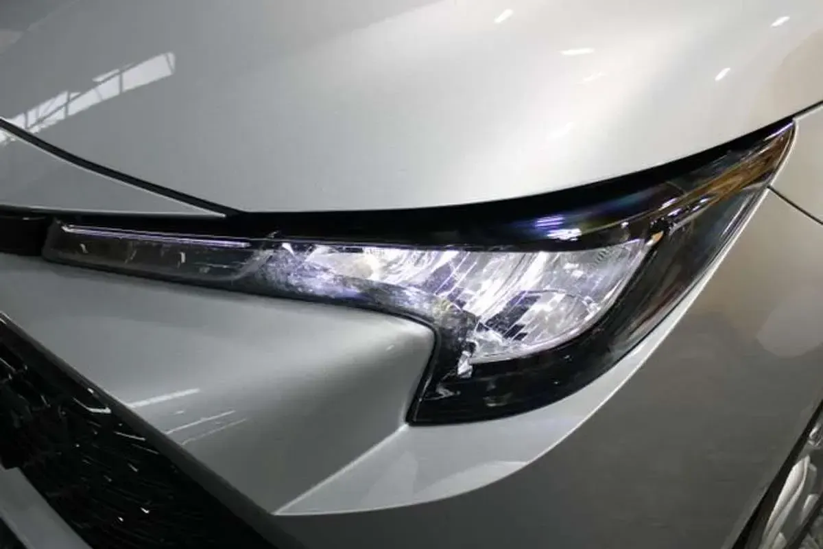 Usado Toyota Corolla Active 140 CV (102 kW) 2023 Gris Utilitario