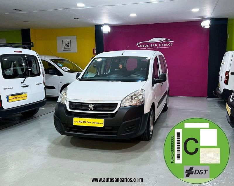 Usado Peugeot Partner Tepee Access 75 CV (55 kW) 2018 Blanco Monovolumen