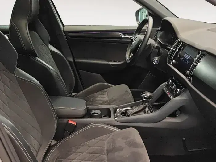 Usado Skoda Kodiaq SportLine 150 CV (110 kW) 2018 Gris plata SUV