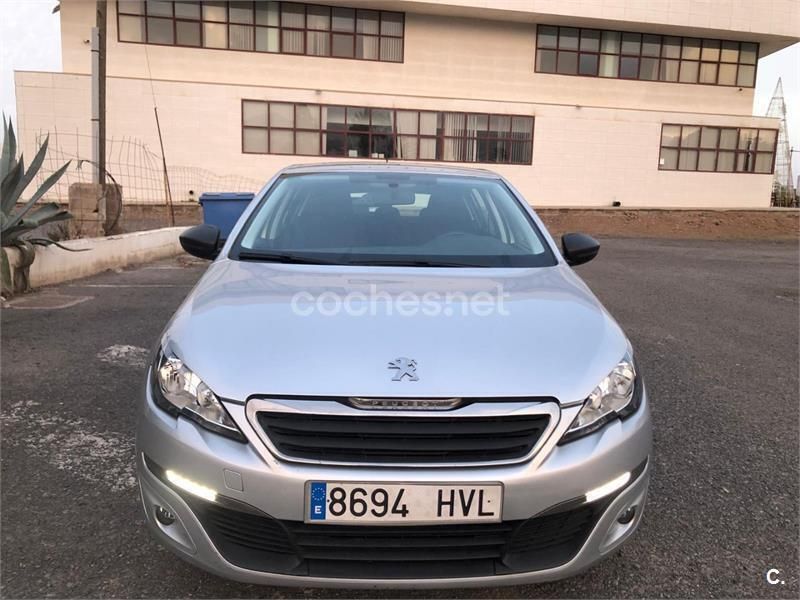 Gris / plata Usado 2014 Peugeot 308 Active Berlina | 5300 € (Buen precio) - Imagen 1/4