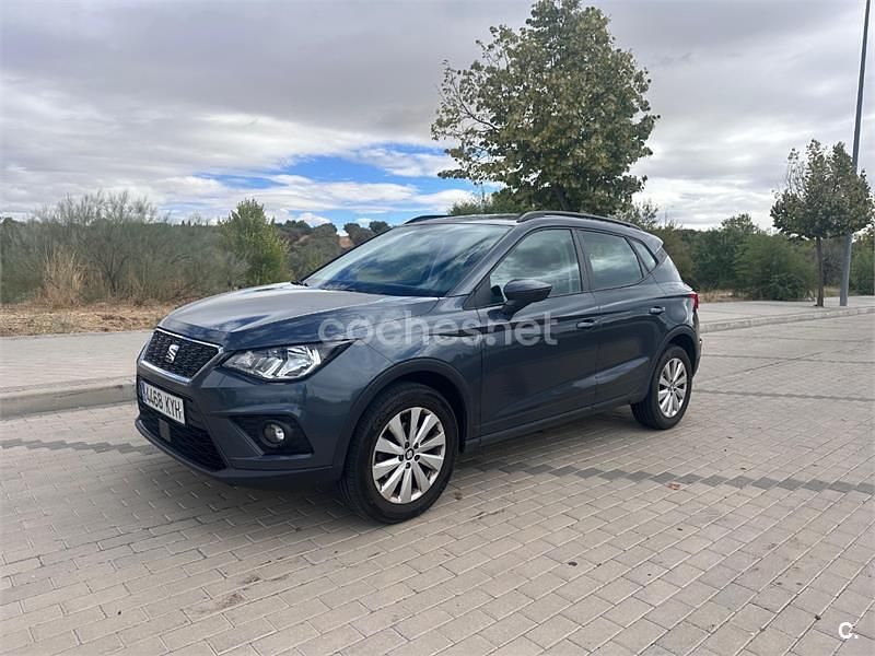 Gris / plata Usado 2019 Seat Arona Style SUV | 10.990 € (Buen precio) - Imagen 1/4