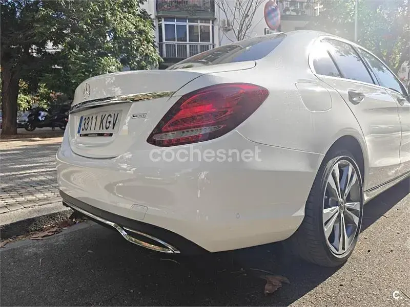 Usado Mercedes C220 170 CV (125 kW) 2018 Blanco Berlina