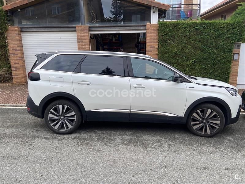 Usado Peugeot 5008 Active 130 CV (95 kW) 2019 Blanco SUV