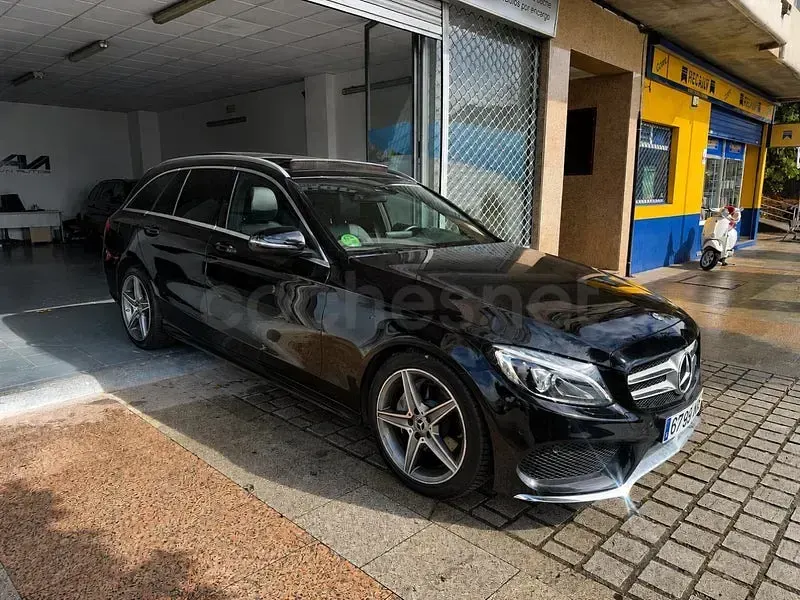 Usado Mercedes C200 150 CV (110 kW) 2018 Negro Familiar