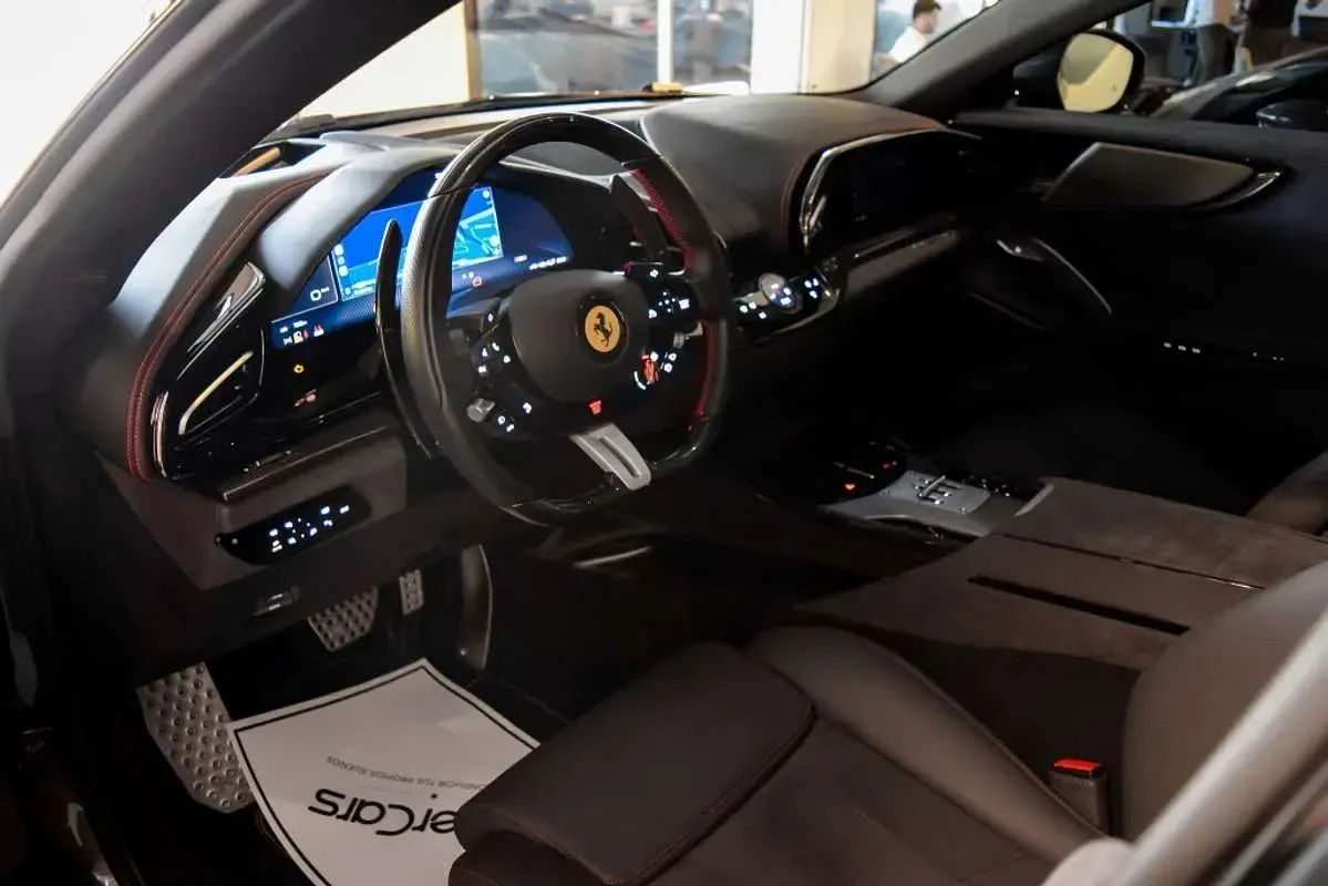 Usado Ferrari Purosangue 725 CV (533 kW) 2025 Gris SUV