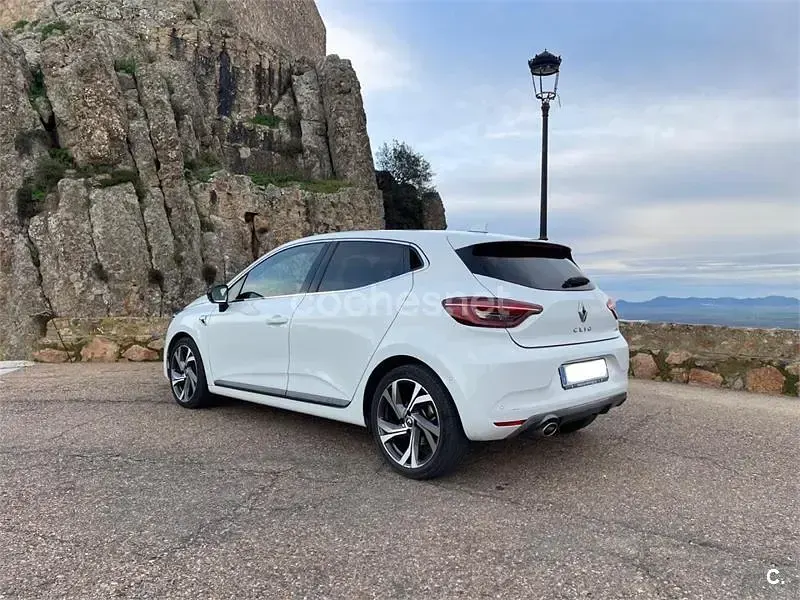 Usado Renault Clio V RS Line 100 CV (73 kW) 2020 Blanco Berlina
