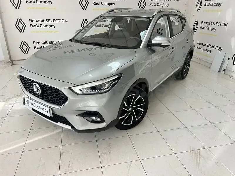 Usado MG ZS Comfort 106 CV (77 kW) 2023 Gris / plata SUV
