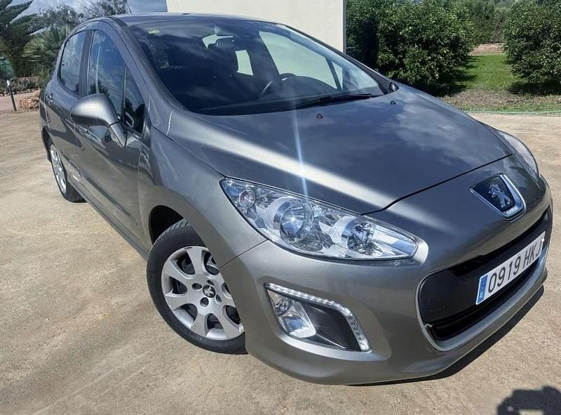 Gris Usado 2012 Peugeot 308 Active Utilitario | 9495 € (Caro) - Imagen 1/4