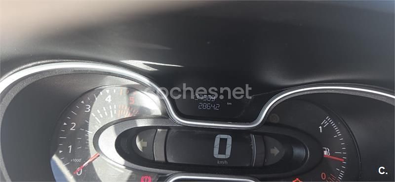 Usado Renault Trafic LIMITED 120 CV (88 kW) 2019 Blanco Monovolumen