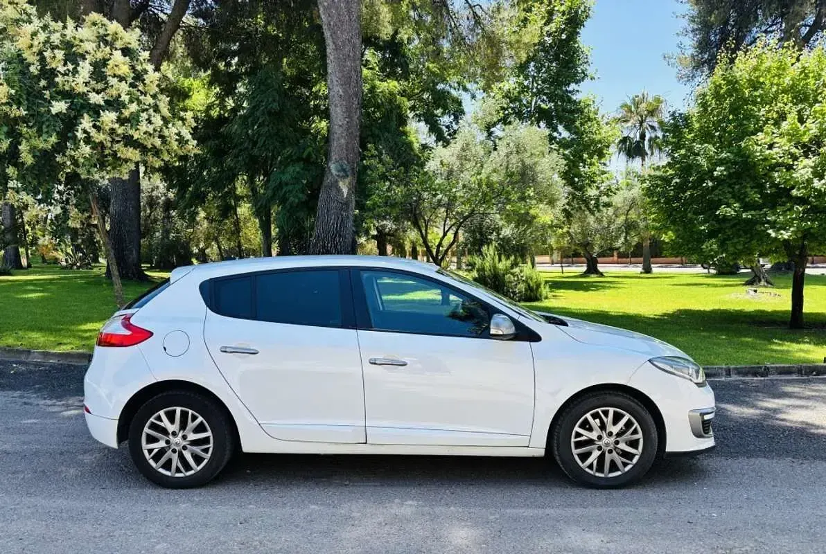 Usado Renault Mégane GT GT 110 CV (80 kW) 2014 Blanco Coupe