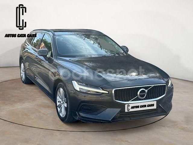 Gris / plata Usado 2022 Volvo V60 Momentum Familiar | 19.980 € (Buen precio) - Imagen 1/4