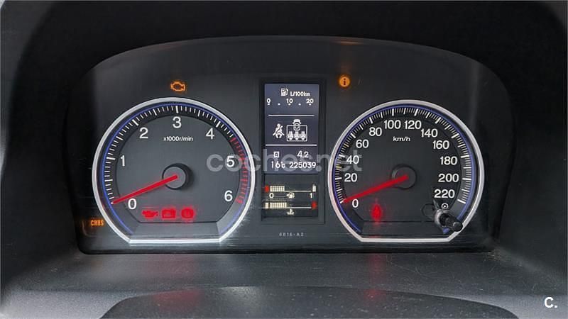 Usado Honda CR-V Innova 140 CV (102 kW) 2007 Gris / plata SUV
