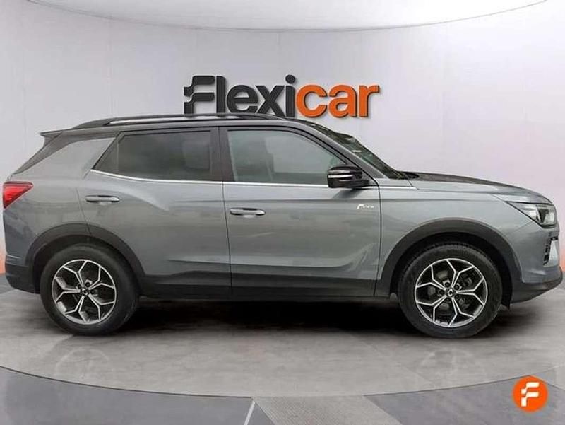 Usado Ssangyong (KGM) Korando 149 CV (109 kW) 2024 Gris SUV