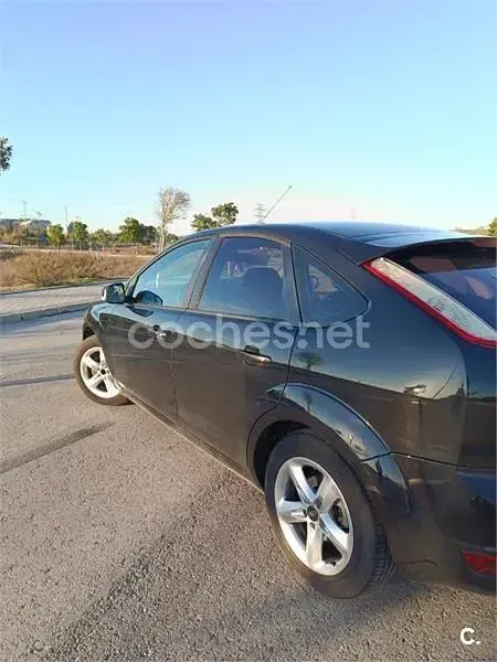 Usado Ford Focus Trend 115 CV (84 kW) 2010 Negro Berlina