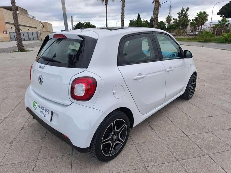 Usado Smart ForFour Proxy 71 CV (52 kW) 2015 Blanco Utilitario