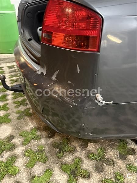 Gris / plata Usado 2005 Audi A4 Berlina | 1500 € (Buen precio) - Imagen 1/4