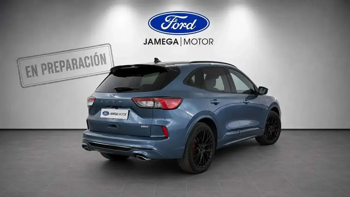 Usado Ford Kuga ST-Line 226 CV (166 kW) 2023 Azul SUV