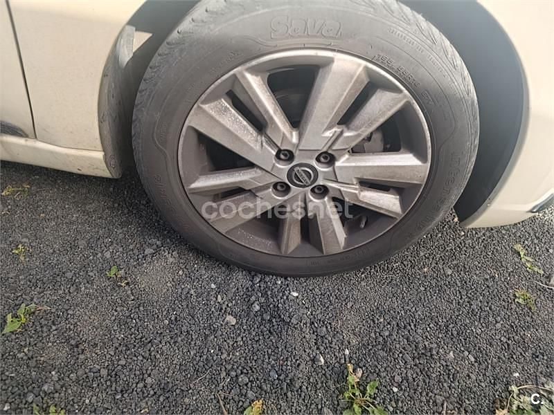 Usado Nissan Micra Acenta 100 CV (73 kW) 2020 Beige Utilitario