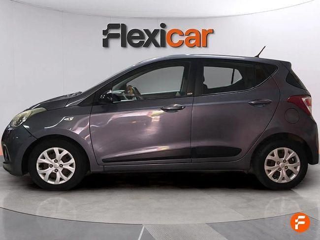 Usado Hyundai i10 GO! 66 CV (48 kW) 2016 Gris Utilitario