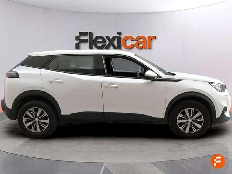 Usado Peugeot 2008 Active 110 CV (80 kW) 2021 Blanco SUV