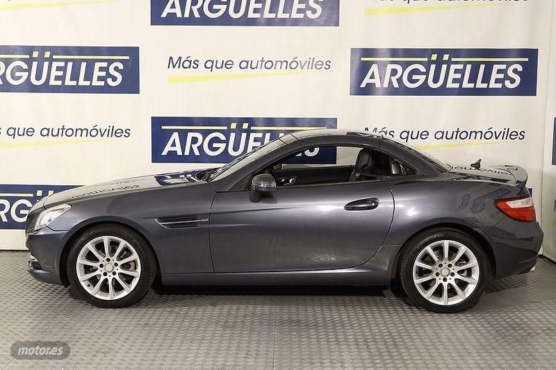 Usado Mercedes SLK200 184 CV (135 kW) 2012 Gris / plata Descapotable