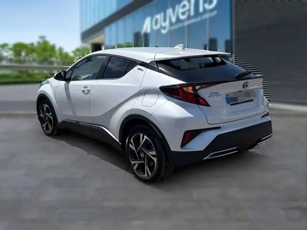 Usado Toyota C-HR+ Advance 152 CV (111 kW) 2023 Blanco SUV