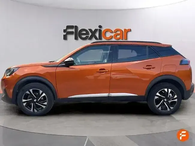 Usado Peugeot 2008 Allure 130 CV (95 kW) 2023 Naranja SUV