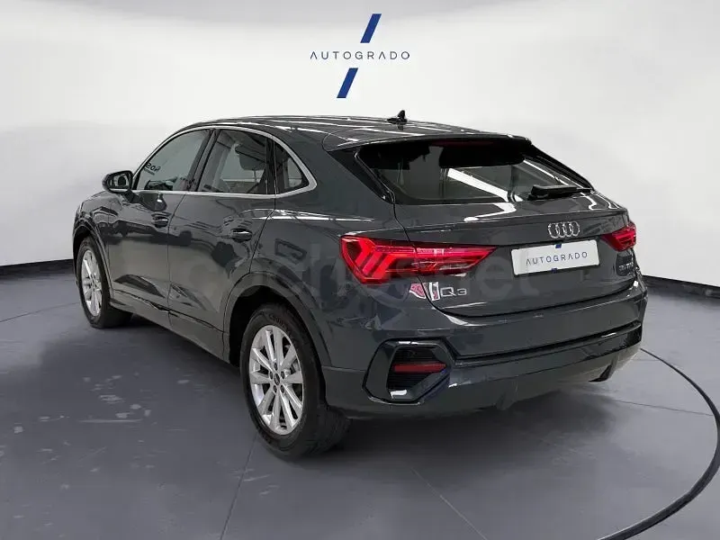Usado Audi Q3 Sportback Advanced 150 CV (110 kW) 2021 Gris / plata SUV