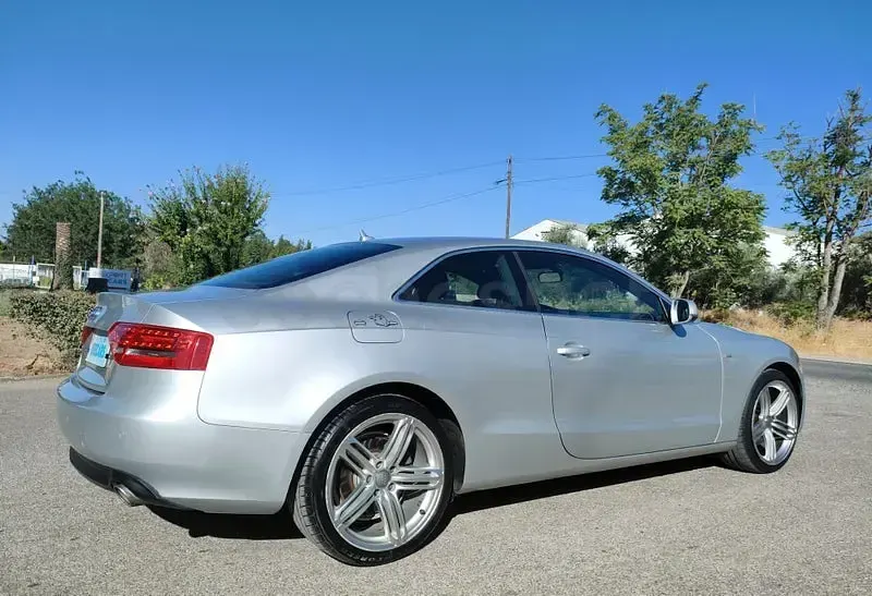Usado Audi A5 S-Line 190 CV (139 kW) 2010 Gris / plata Coupe