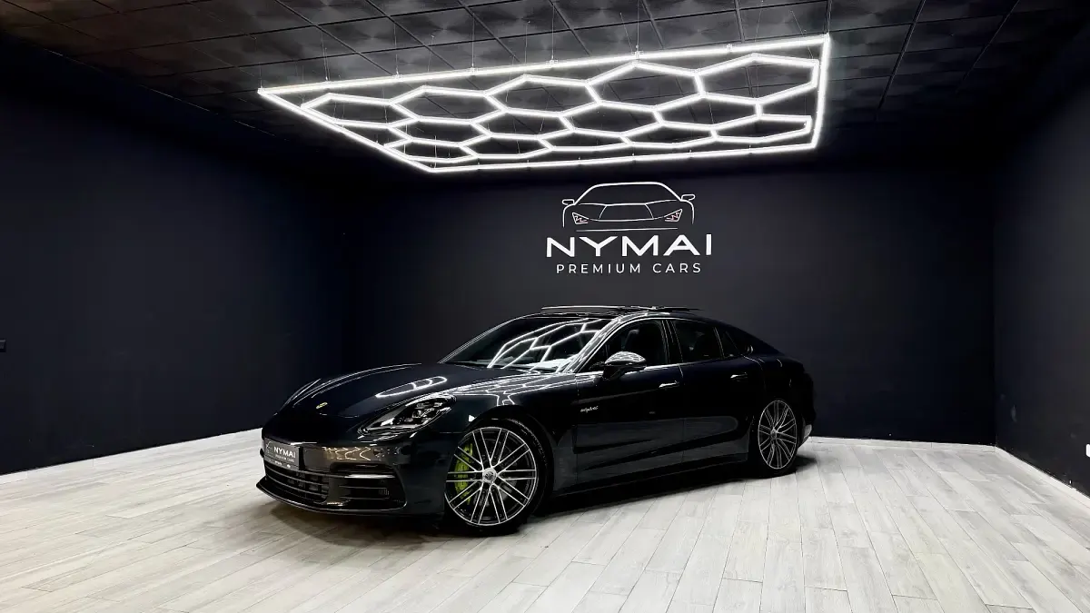 Usado Porsche Panamera 462 CV (339 kW) 2019 Gris