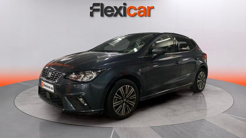 Usado Seat Ibiza XCELLENCE 95 CV (69 kW) 2021 Azul Utilitario
