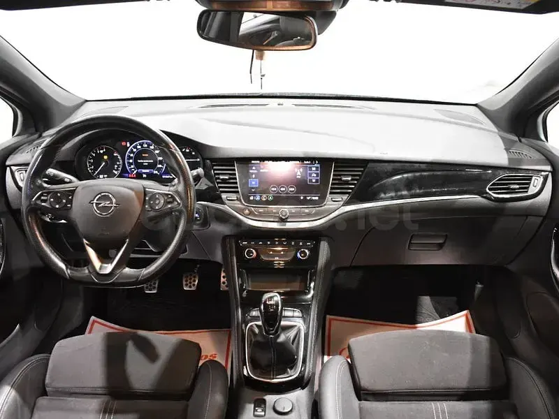 Usado Opel Astra Ultimate 122 CV (89 kW) 2022 Blanco Utilitario