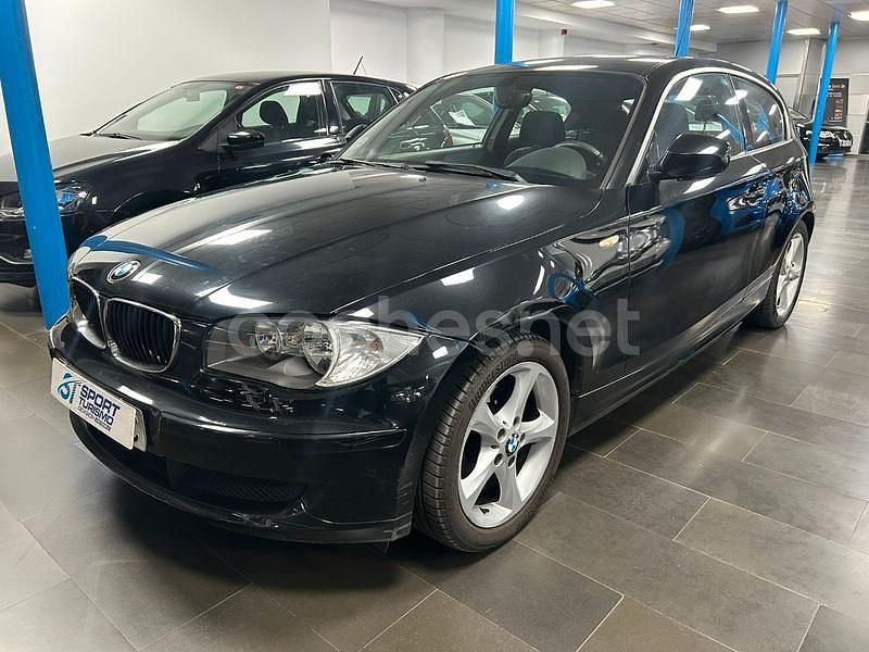 Negro Usado 2010 BMW 116 Lifestyle Utilitario | 6990 € (Precio justo) - Imagen 1/4