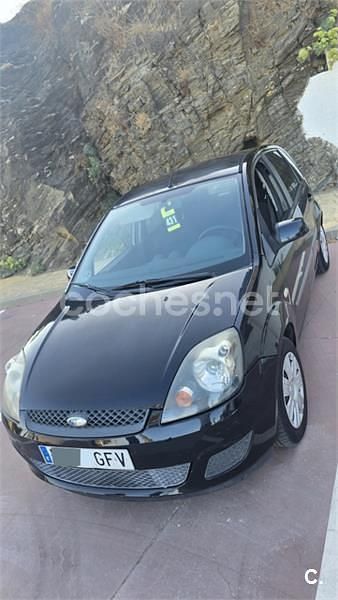 Negro Usado 2009 Ford Fiesta Trend Utilitario | 2900 € (Super precio) - Imagen 1/4