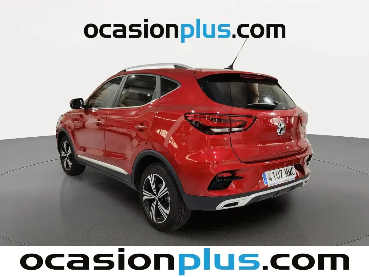 Usado MG ZS Comfort 106 CV (77 kW) 2023 Rojo SUV