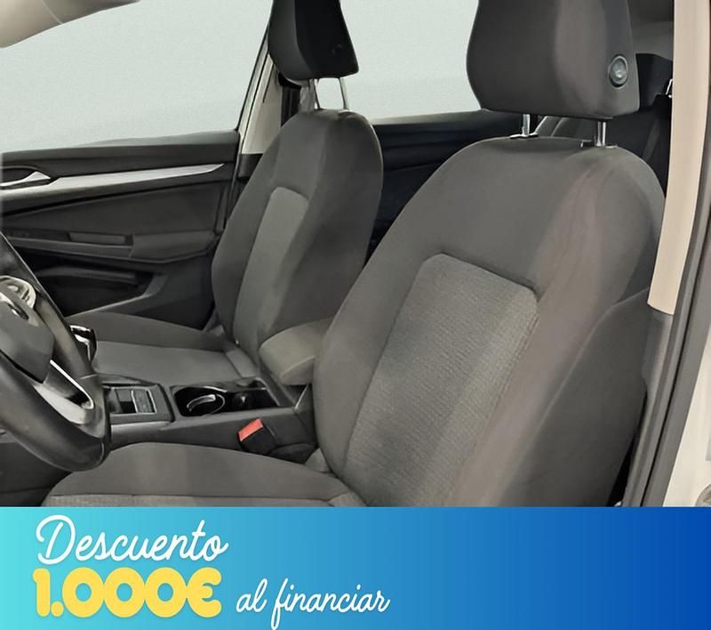 Usado VW Golf VIII 116 CV (85 kW) 2022 Gris Utilitario