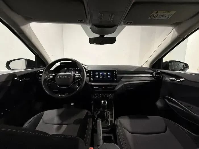 Usado Skoda Fabia Selection 95 CV (69 kW) 2025 Negro Utilitario