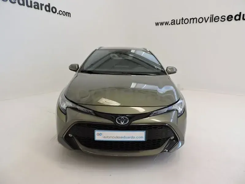 Usado Toyota Corolla Business Edition 122 CV (89 kW) 2022 Verde Familiar