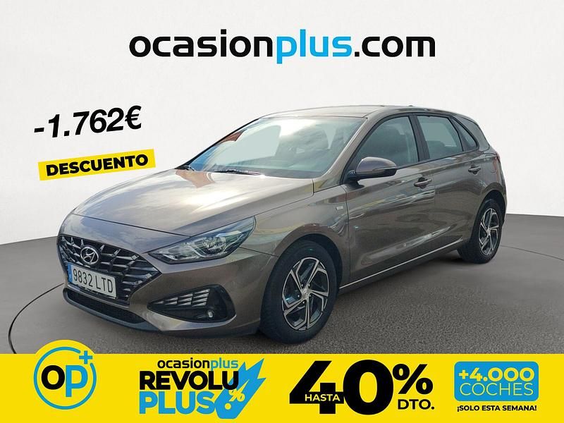 Usado Hyundai i30 120 CV (88 kW) 2021 Marrón