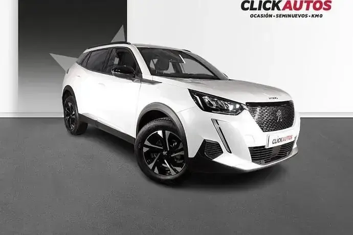 Usado Peugeot 2008 Allure 100 CV (73 kW) 2023 Negro SUV