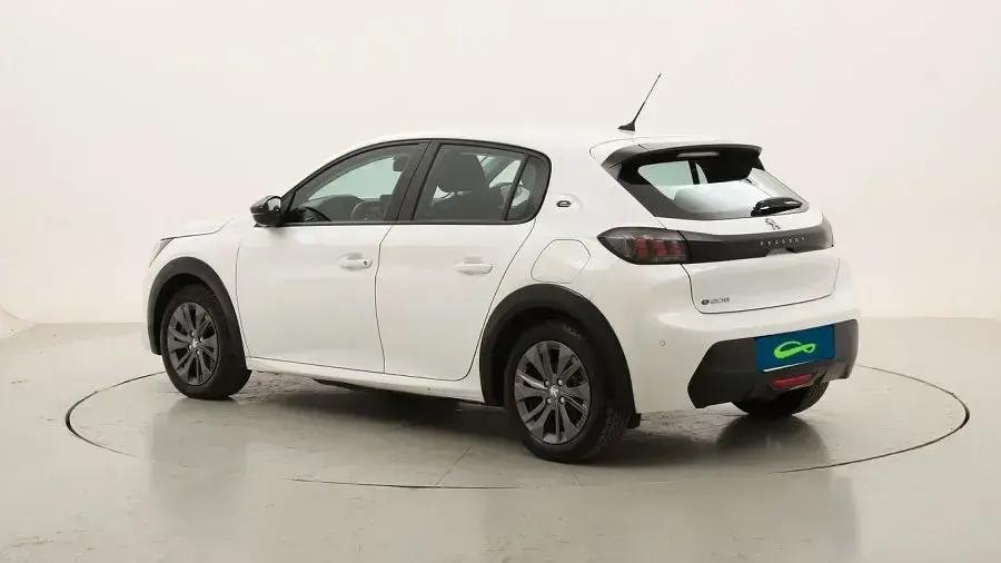Usado Peugeot e-208 Active 100 kW (136 CV) 2021 Utilitario