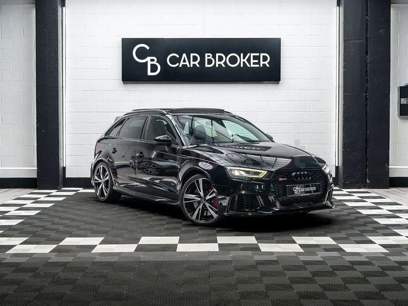 Usado Audi RS3 Design 400 CV (294 kW) 2019 Negro Berlina