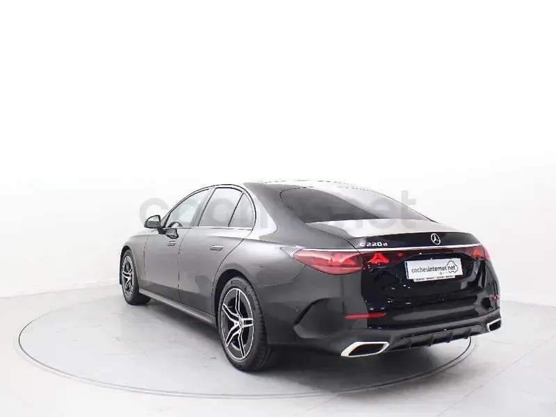 Usado Mercedes E220 197 CV (144 kW) 2025 Negro Berlina