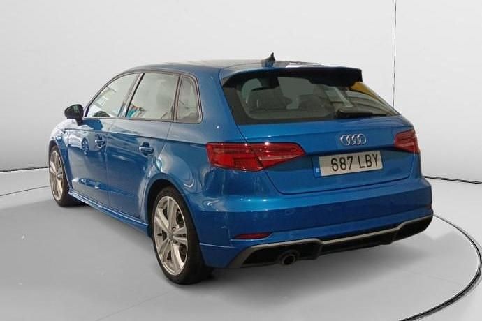 Usado Audi A3 S-Line 116 CV (85 kW) 2019 Berlina