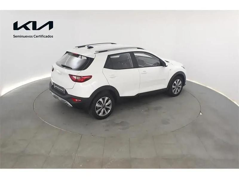 Usado Kia Stonic 100 CV (73 kW) 2025 Blanco SUV